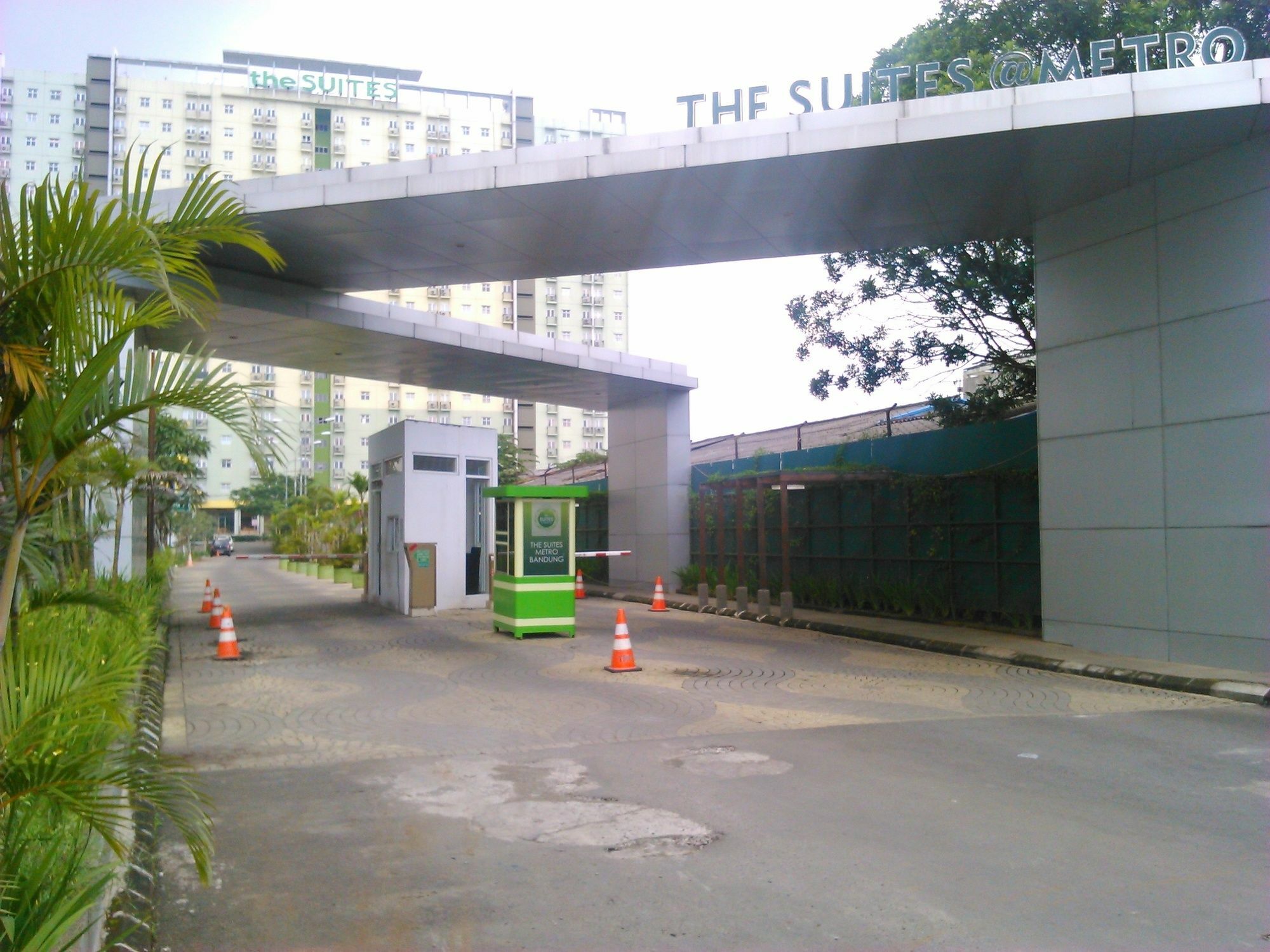 The Suites Metro Apartment - Putri باندونج المظهر الخارجي الصورة